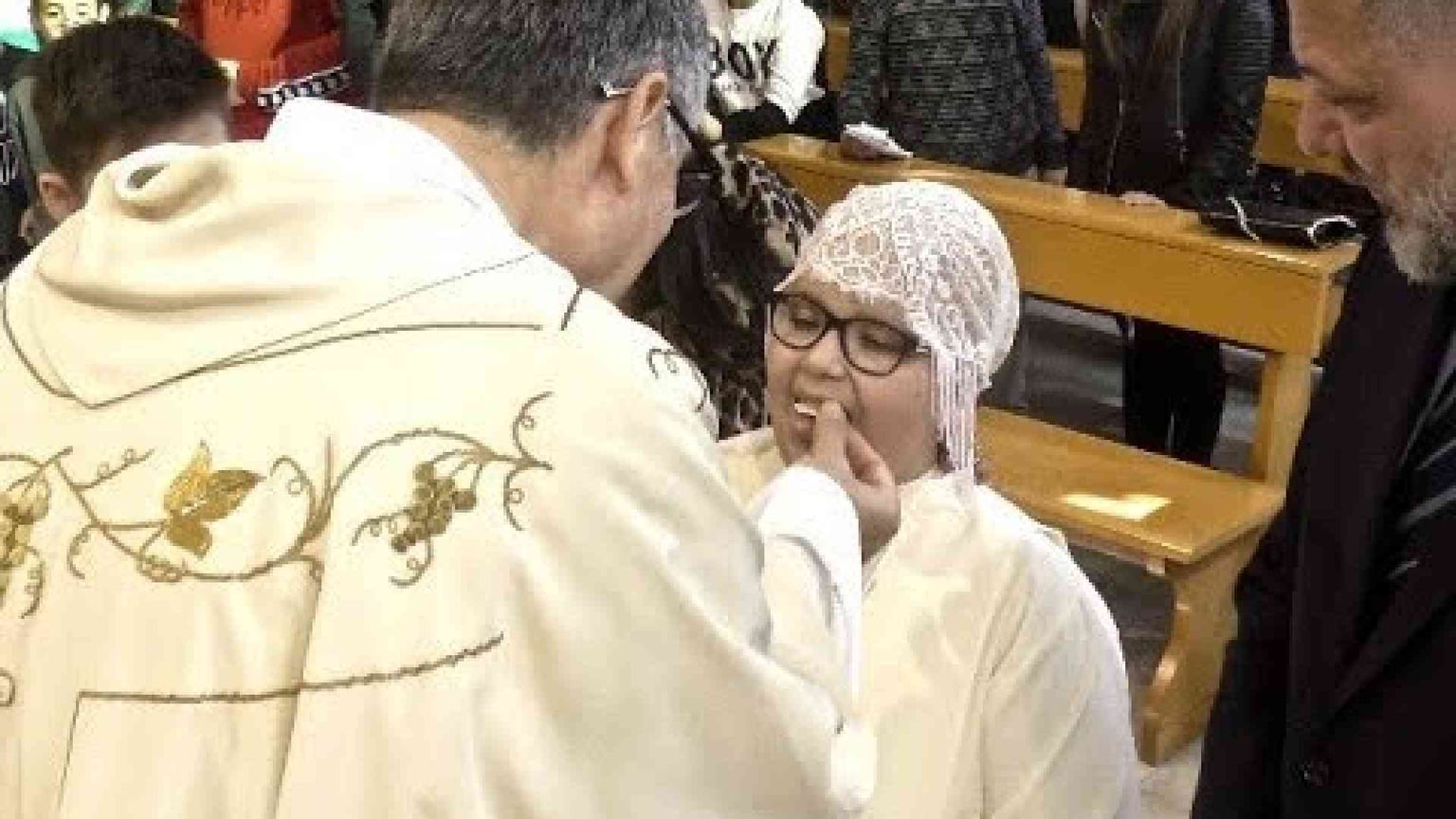 La piccola Aurora, il tumore e il mare che "cura"