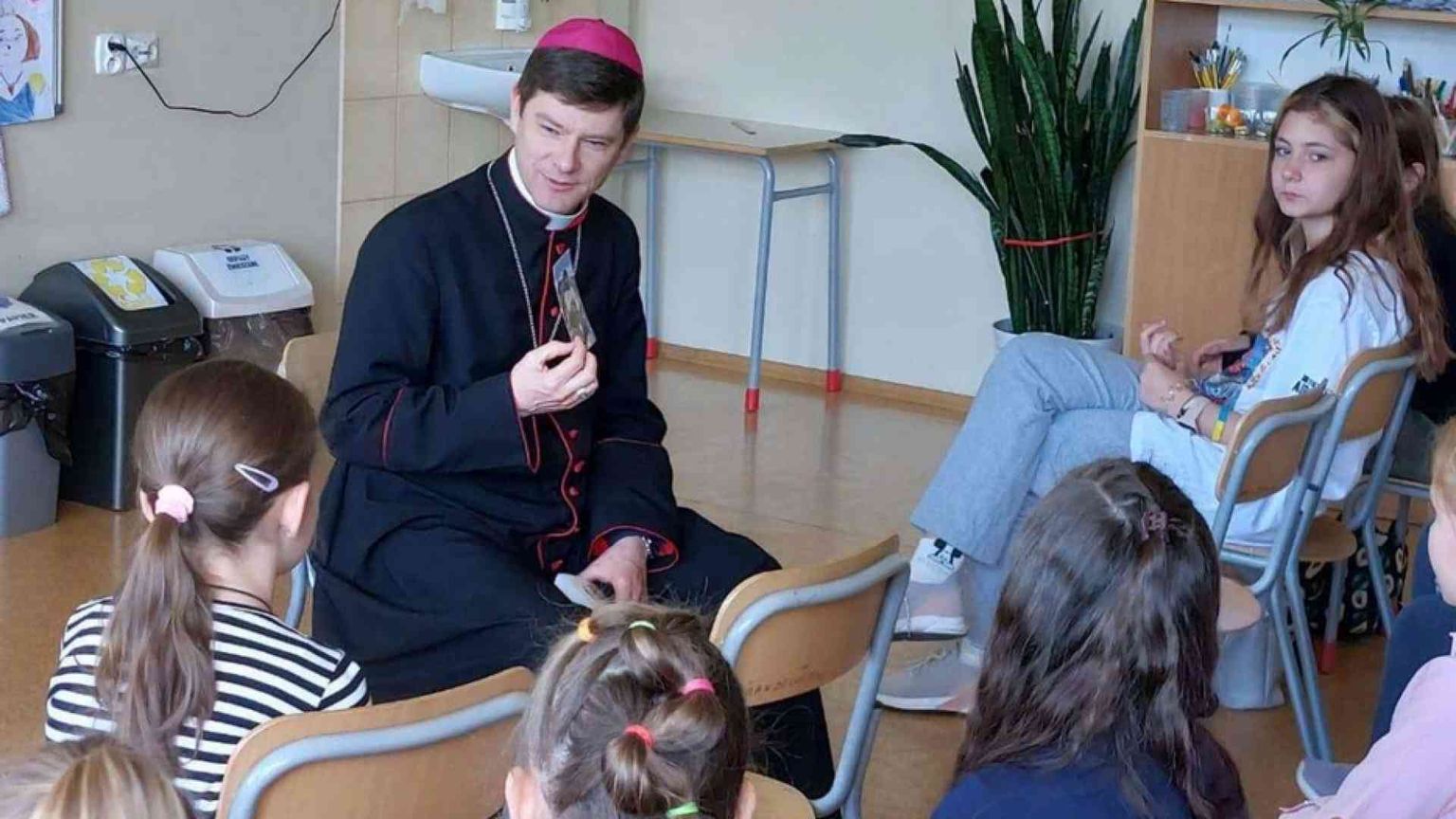 Il vescovo di Kiev: non ci sono le condizioni per la visita del Papa