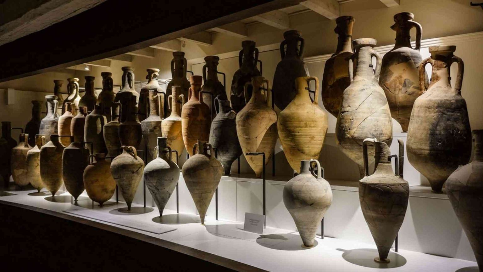 Dallo studio delle anfore i segreti del vino nell'antica Roma