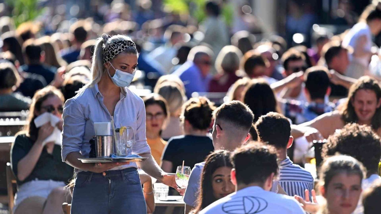 Europa alla prova dei nuovi contagi. A settembre vaccino contro le varianti