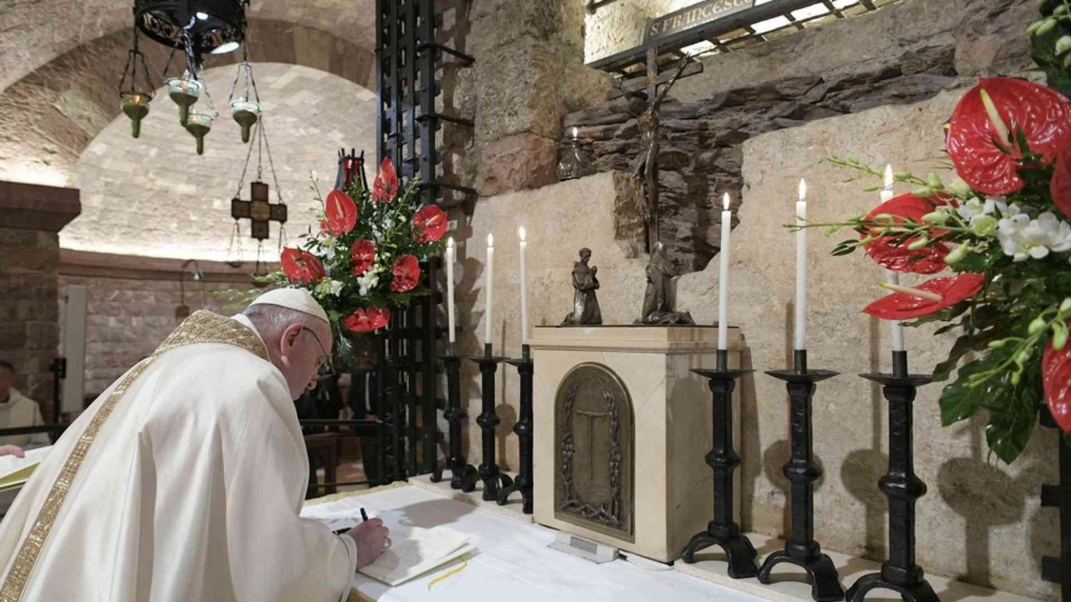 Il Papa il 24 settembre ad Assisi. E il 25 a Matera al Congresso Eucaristico