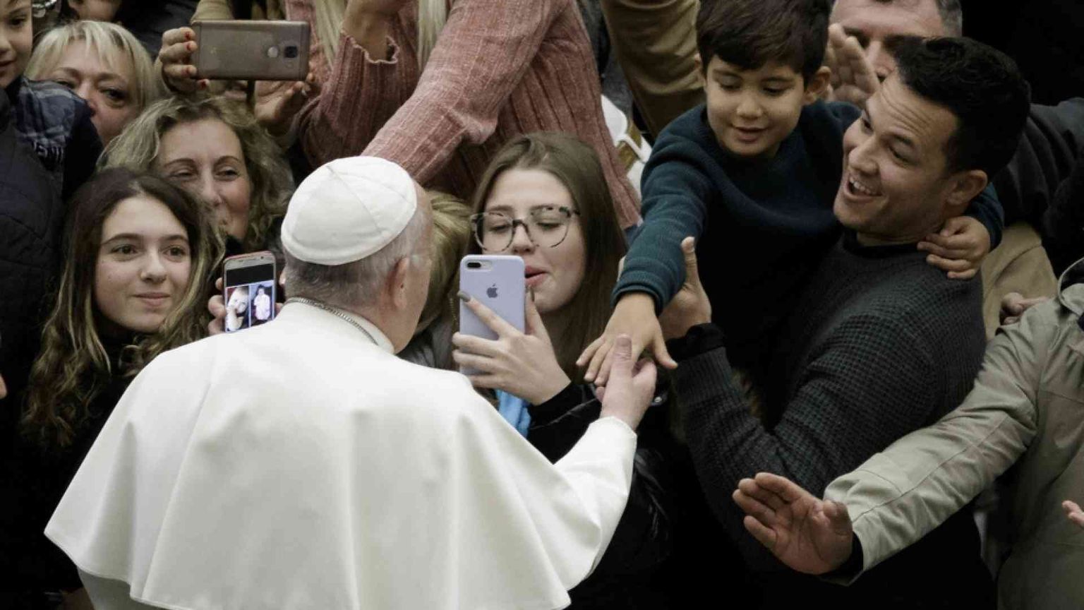 Il Papa: cari giovani, fate sentire la vostra voce per una nuova Europa