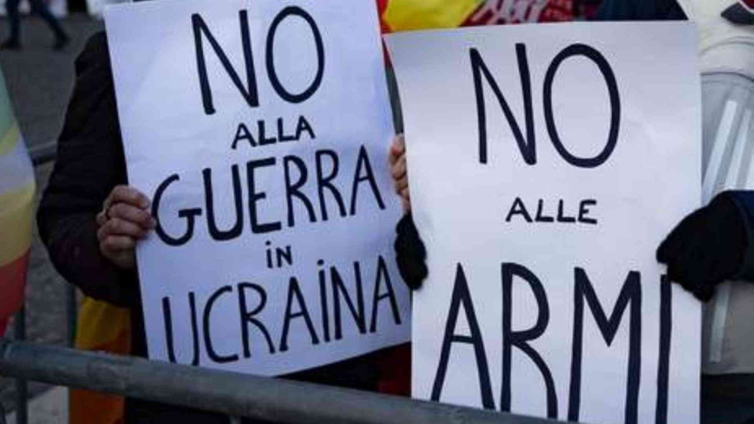 L’Italia è pacifista. No all’invio di armi
