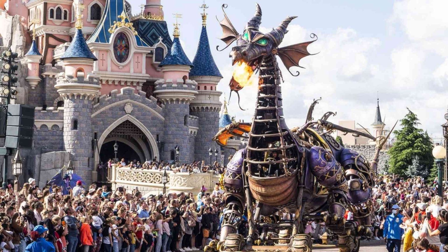 I 30 anni di Disneyland Paris: tornare bambini alla parata di Topolino