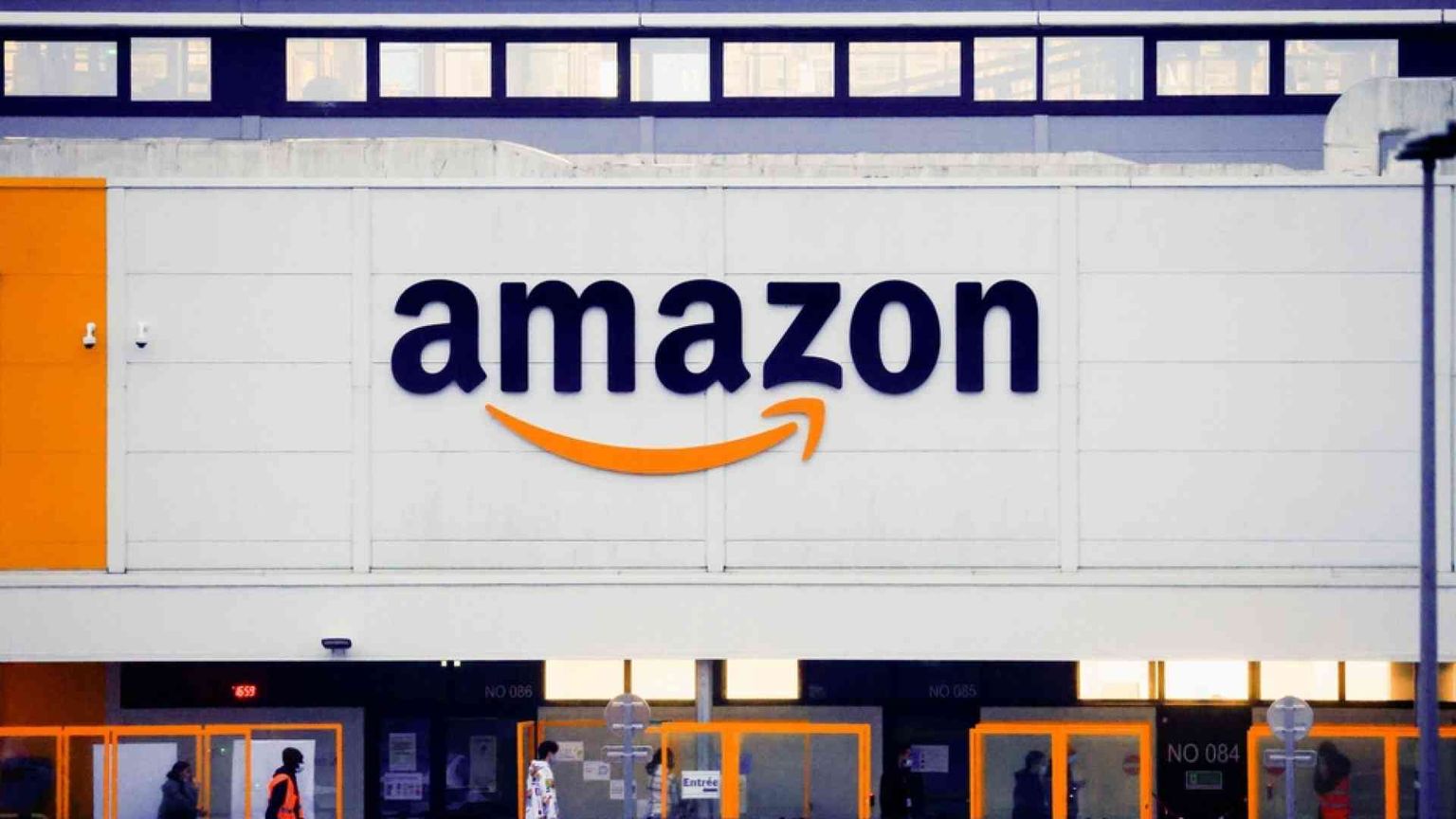 Amazon dichiara guerra alle false recensioni online