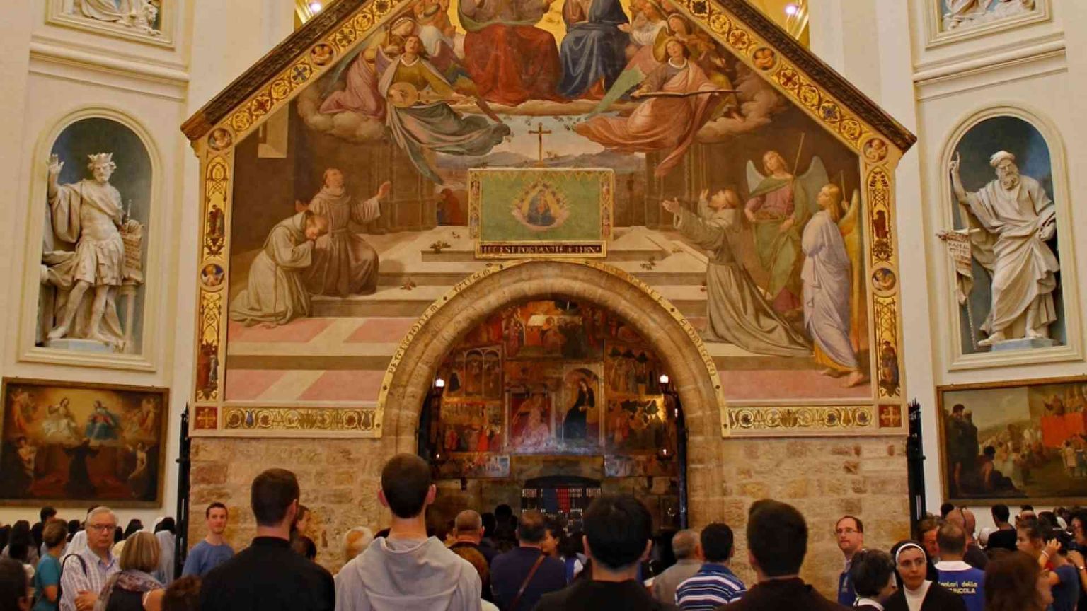 «Apriamo la porta della pace»