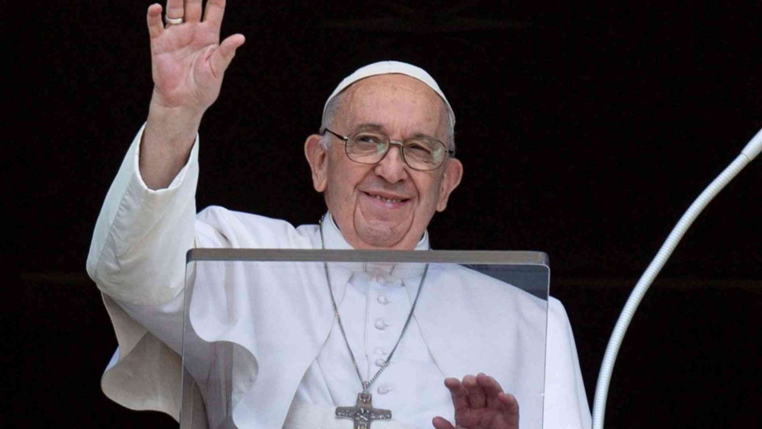 Il Papa: le navi di grano partite dall'Ucraina fanno sperare nella pace