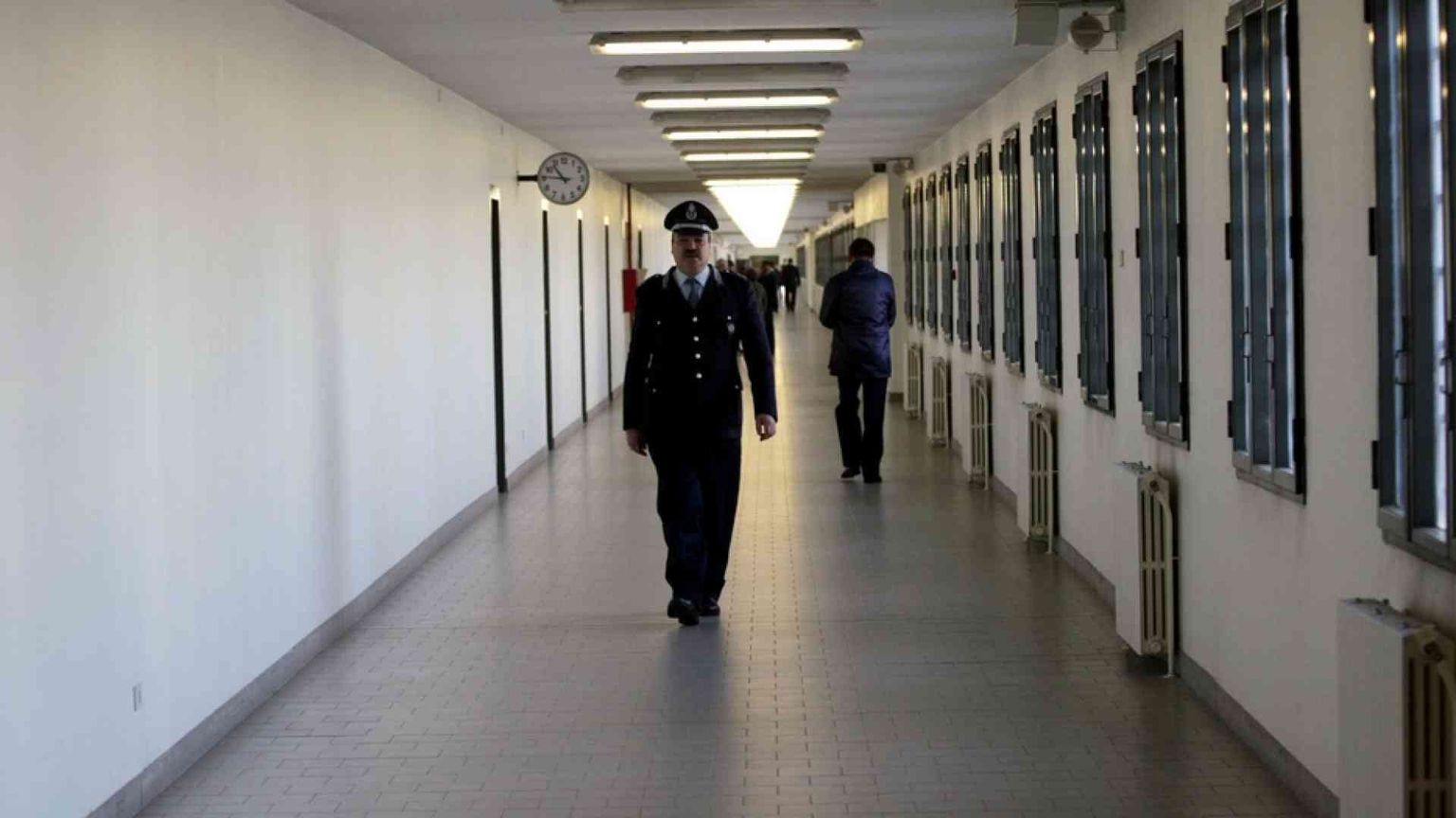 Il grido si moltiplica. «Subito le telefonate libere»