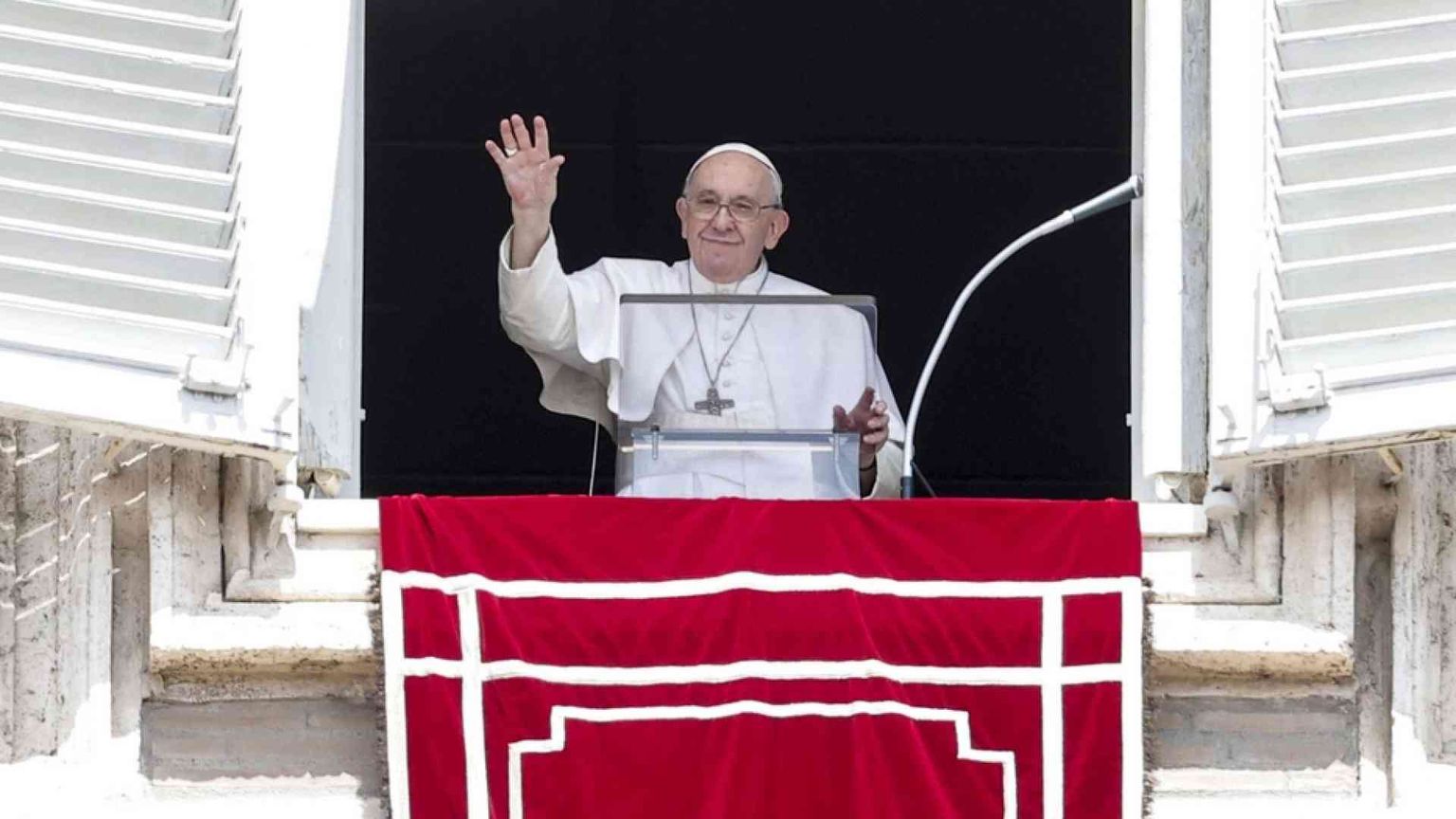 Il Papa: “La Madonna doni al mondo la pace”