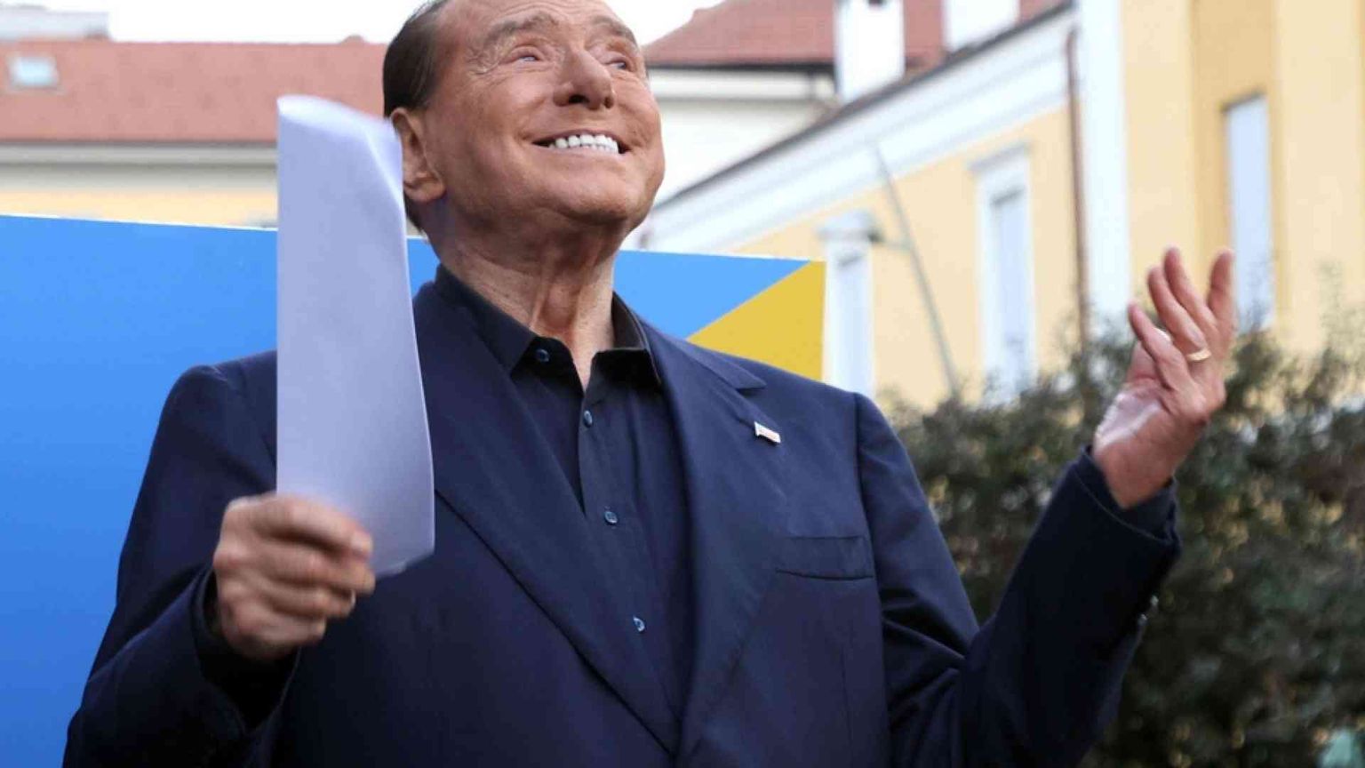 Berlusconi garantisce: «Il centrodestra è leale all'Unione Europea»