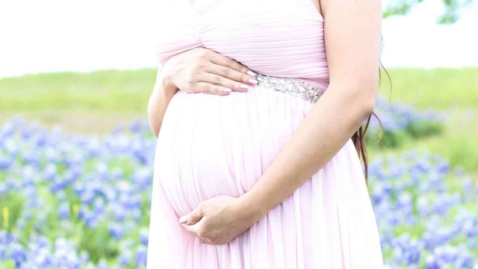 Il bimbo nel grembo della mamma non è di destra, centro o sinistra