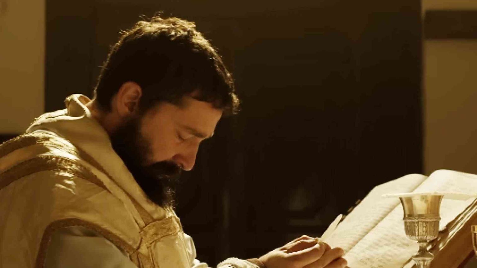 Padre Pio difensore dei poveri nel film (che farà discutere) di Abel Ferrara