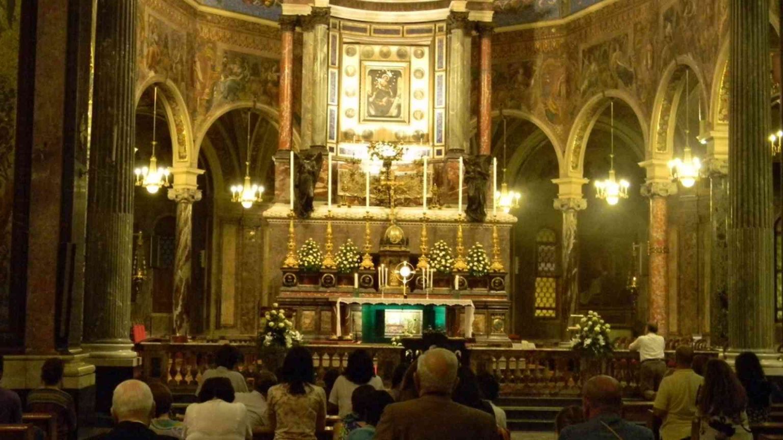 Pace, il 14 adorazione eucaristica in tutta Europa. Ecco il sussidio Cei