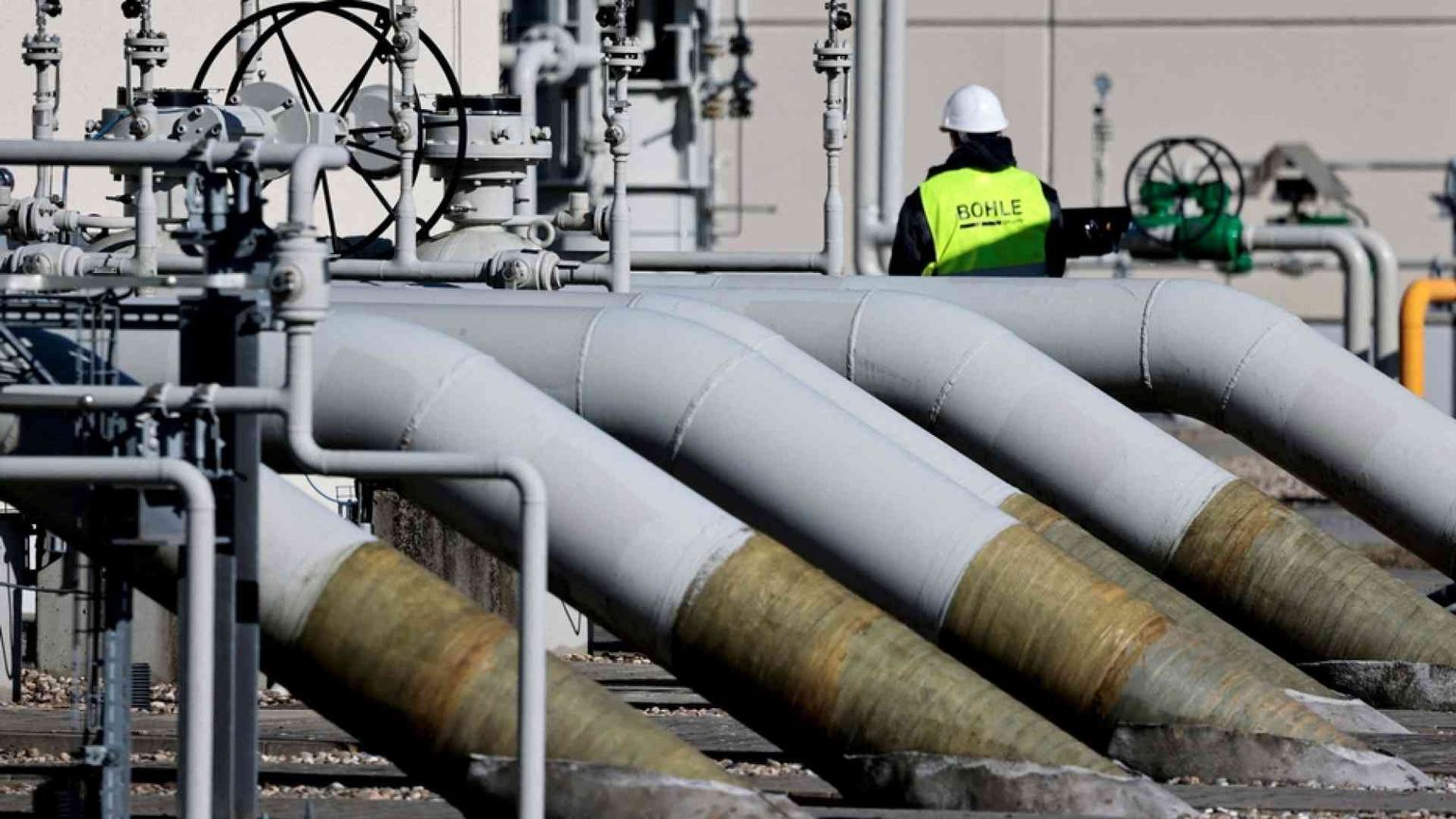 Europa divisa, solo 15 sì al tetto sul gas. Delega alla Commissione