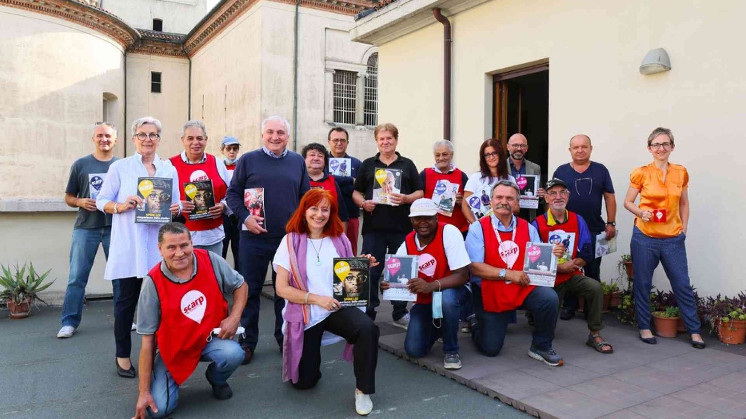 La rete dei giornali di strada a Milano, così le notizie diventano solidarietà