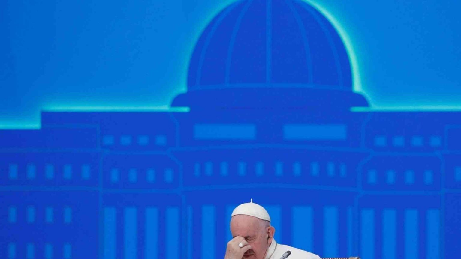 Il Papa: "Solo servendo la pace si resta nella storia"