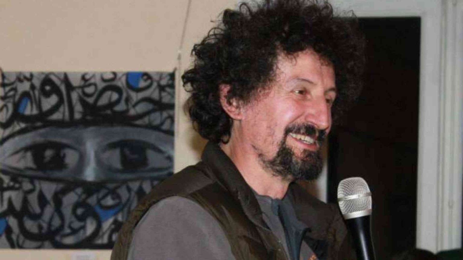 Prete celebra la Messa vestito da ciclista. Il vescovo lo richiama