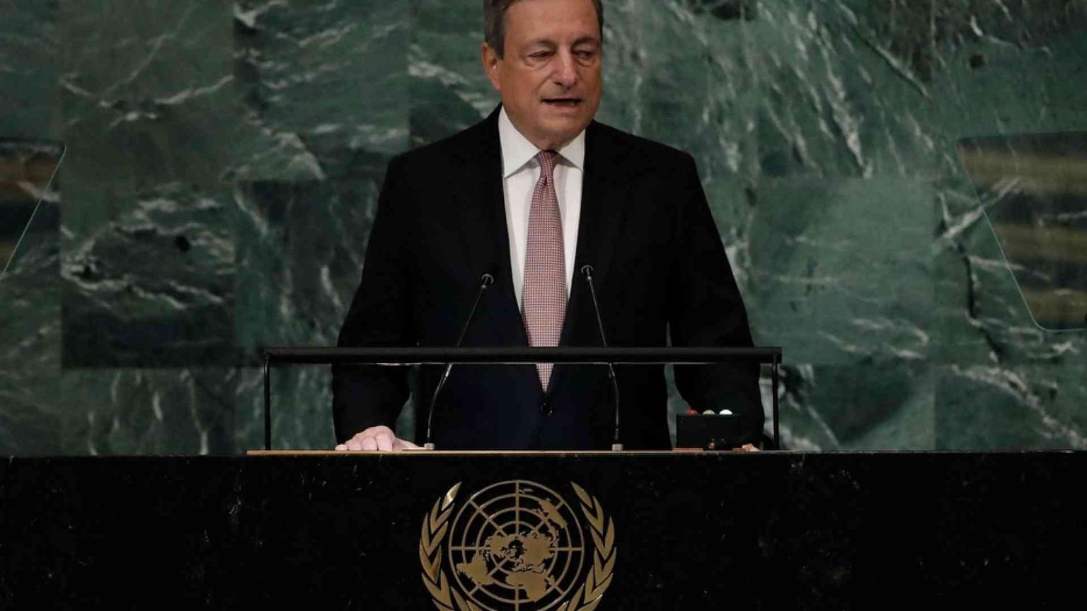 Draghi: intervenire al fianco di Kiev è stata l’unica scelta possibile