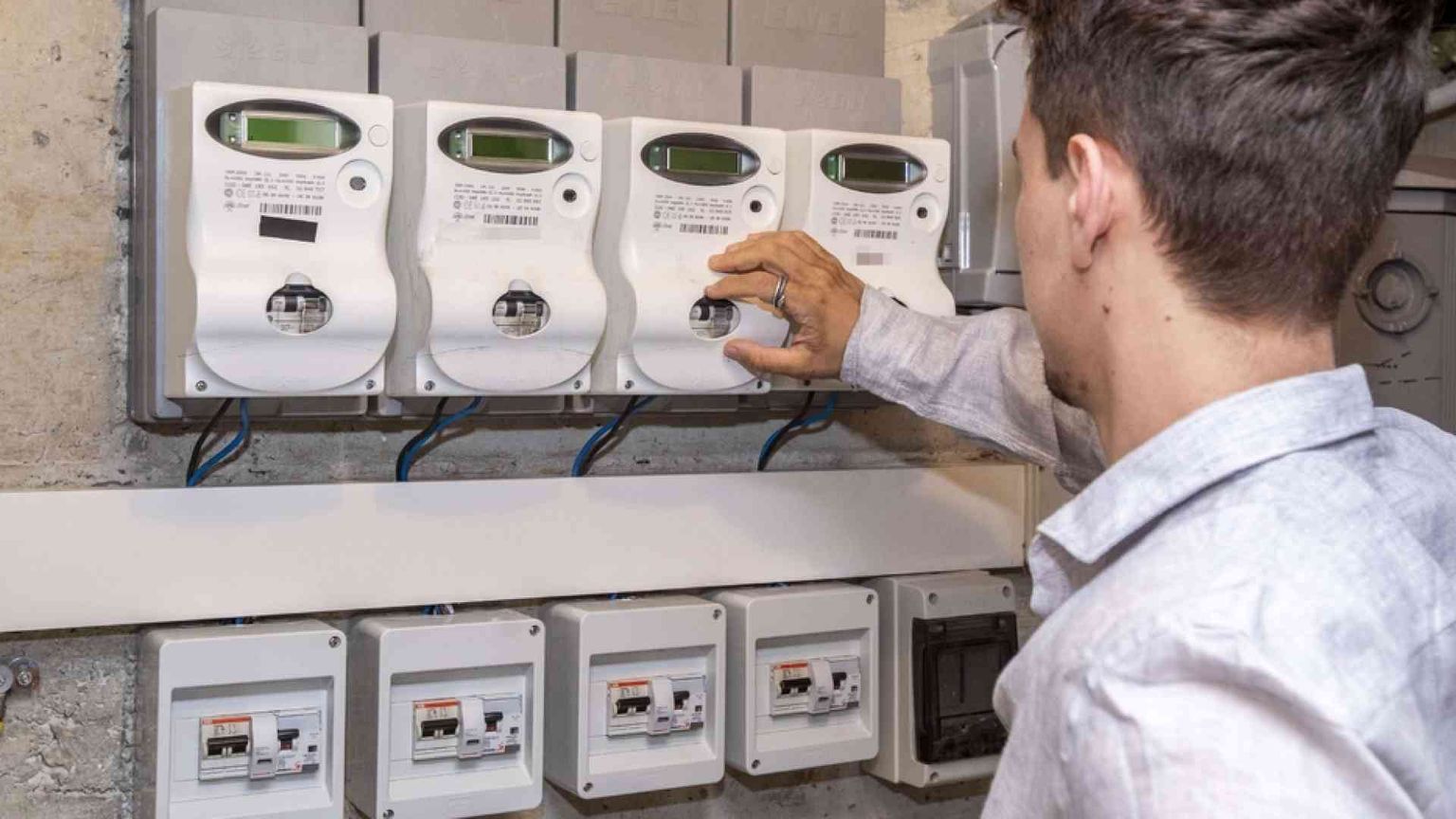 Le bollette della luce aumentano del 59%, ma poteva andare peggio