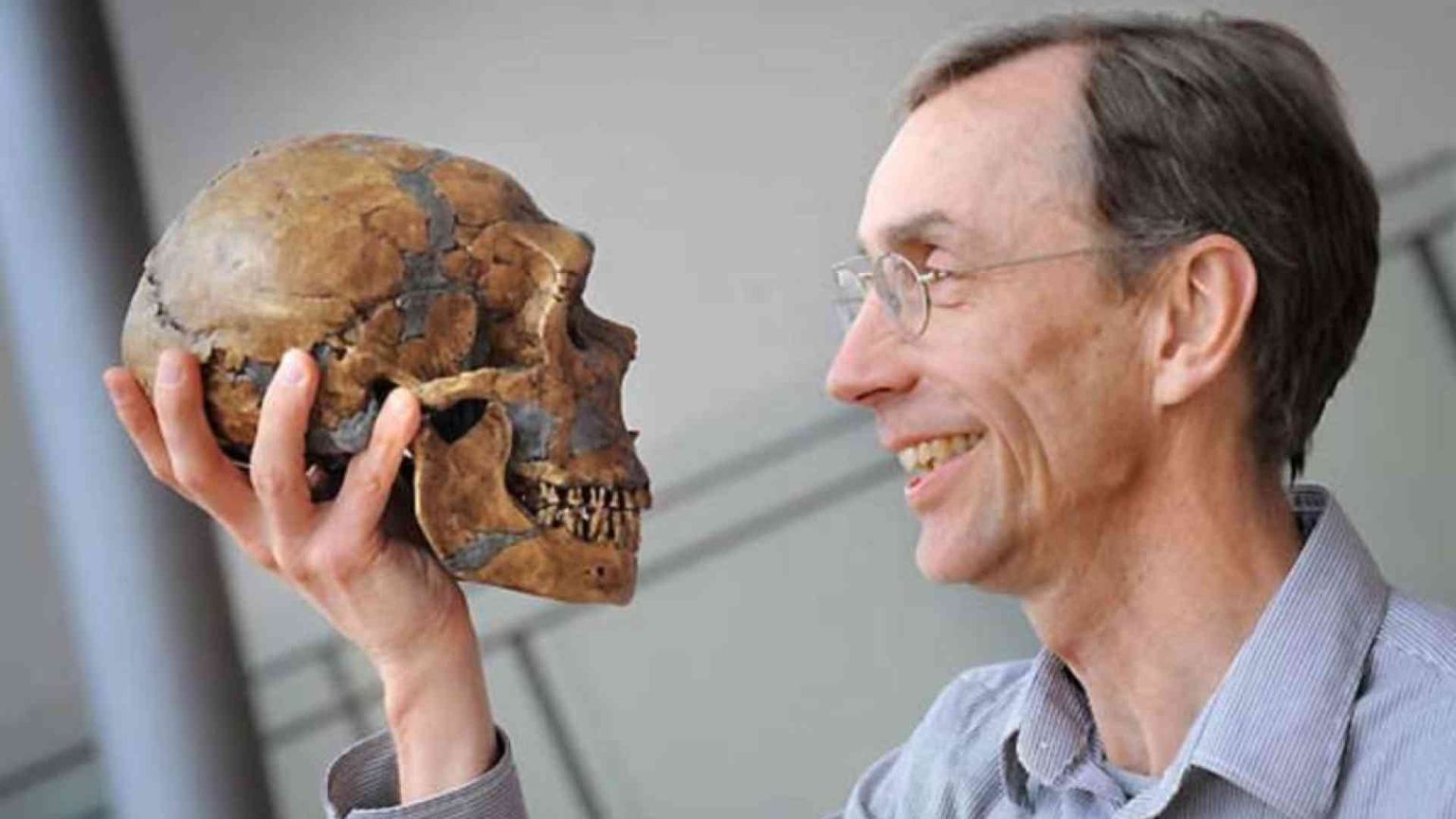 Nobel a Svante Pääbo per le scoperte sul genoma dei Neanderthal