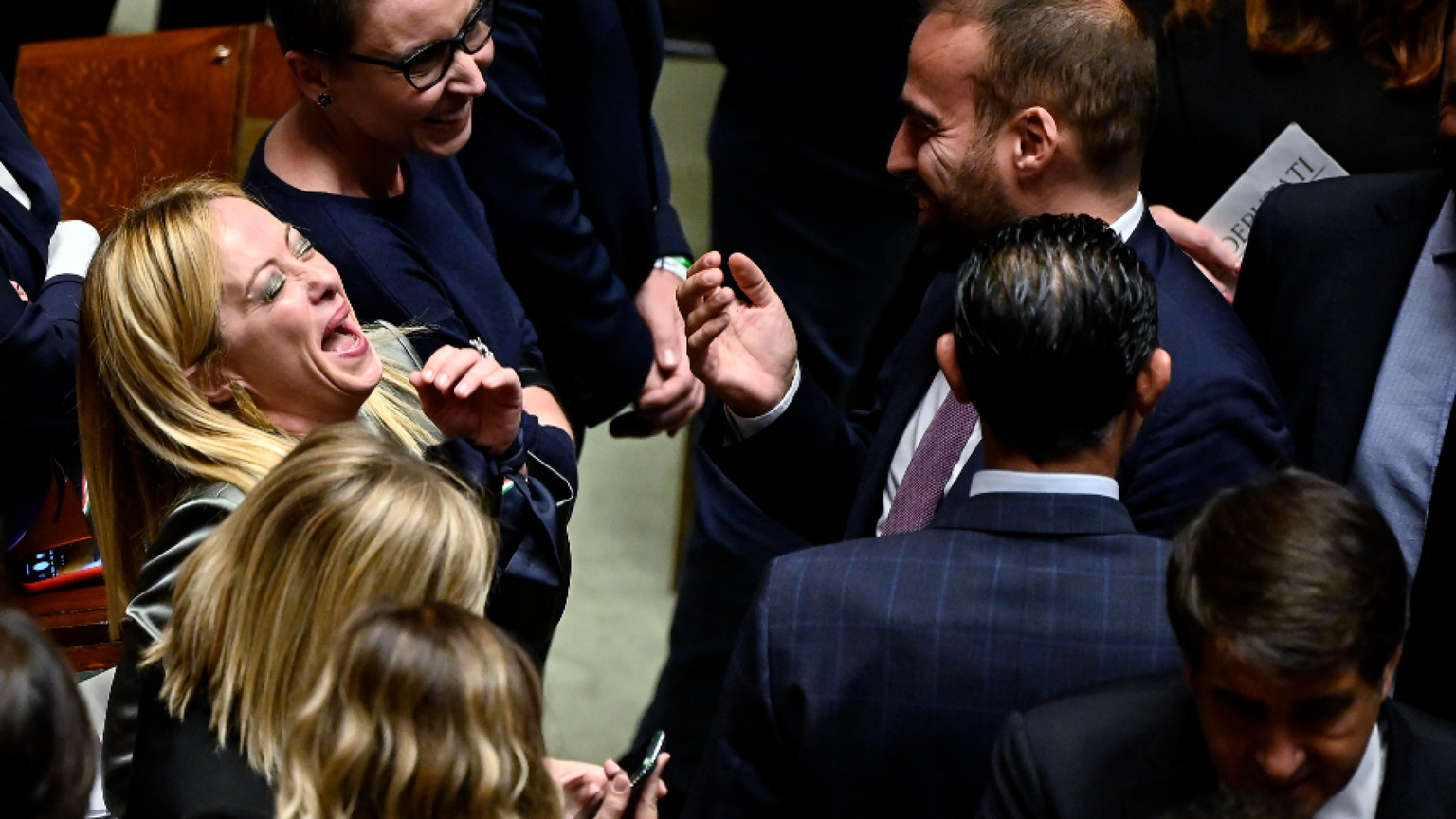 Meloni va dritta: non sono ricattabile