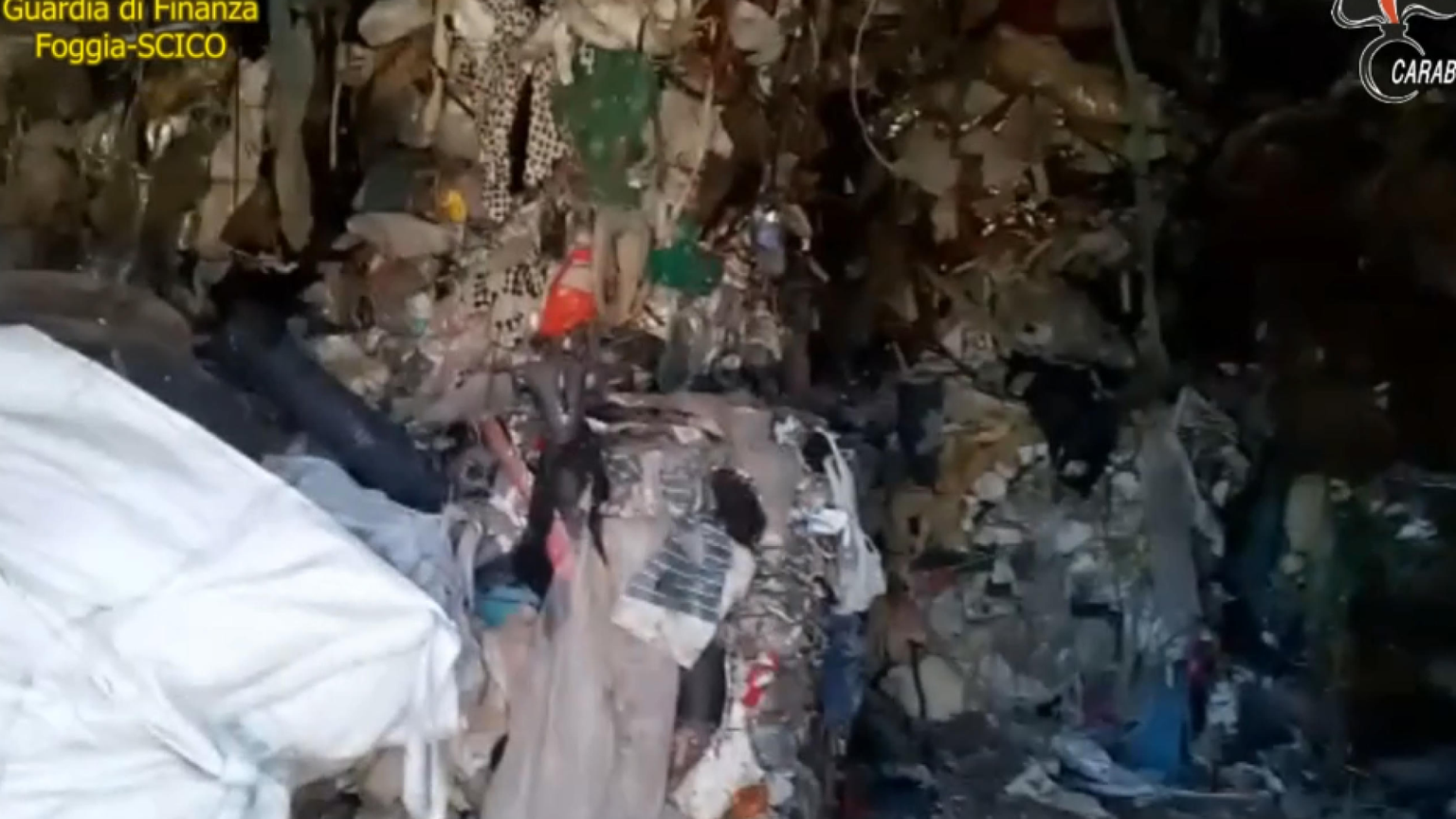 Le ecoballe? Si scaricano nel Tavoliere. La Puglia ha una Terra dei fuochi