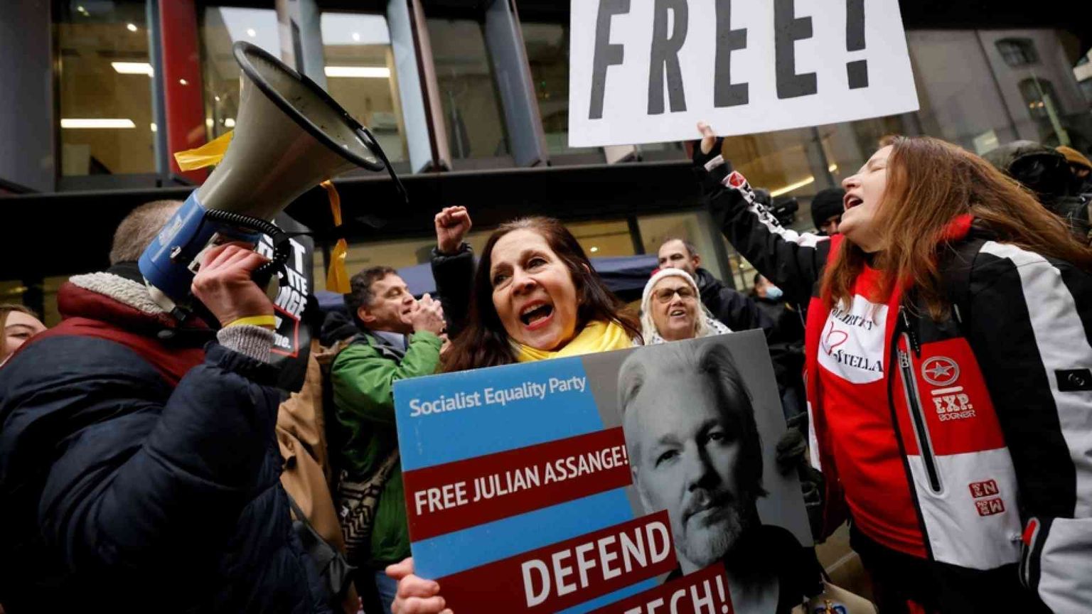 "La mia voce per la libertà di Juliane Assange"