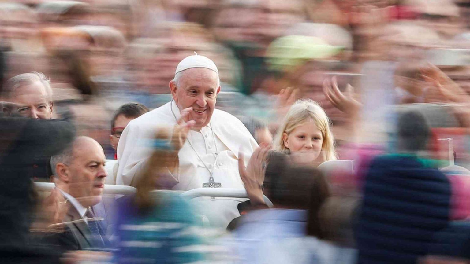 Il Papa: impariamo dalla tristezza, è un campanello d'allarme della vita