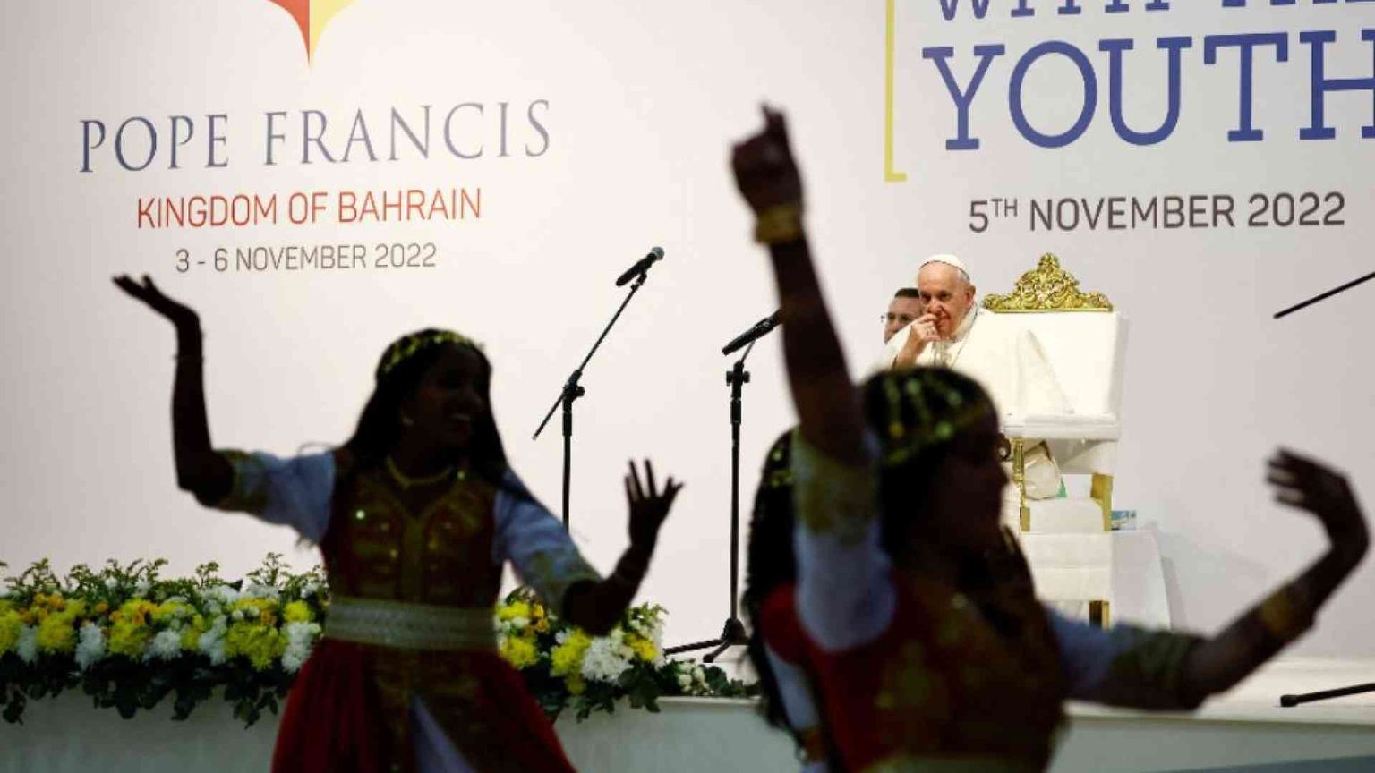 "Giovani, siate campioni di fraternità e di cultura della cura"