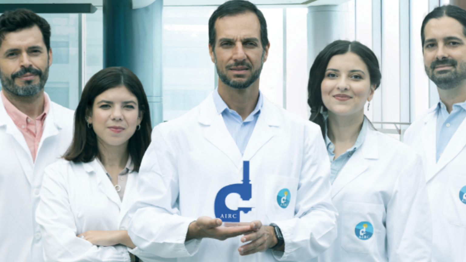 Più sopravvivenza al cancro: 65% nelle donne, 59.4% negli uomini