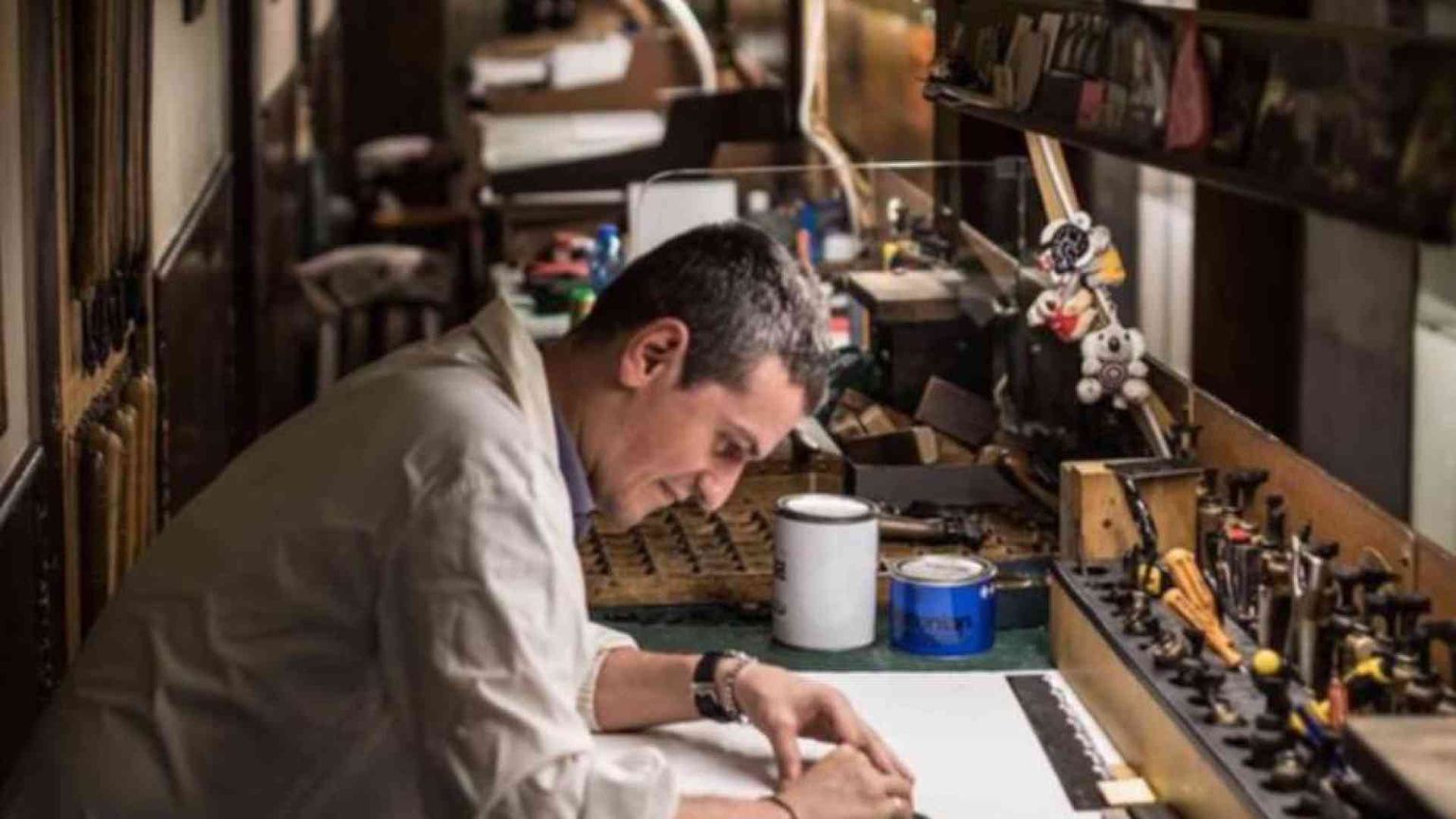 La scuola del cuoio: a Firenze dal 1950 combatte l'emarginazione