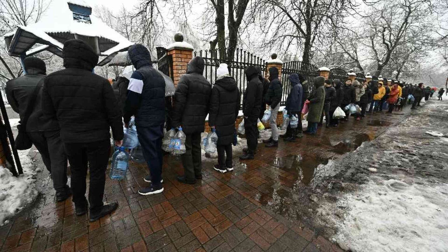 «Il nostro Avvento fra bombe, fame, gelo. Così si vuol far morire una nazione»