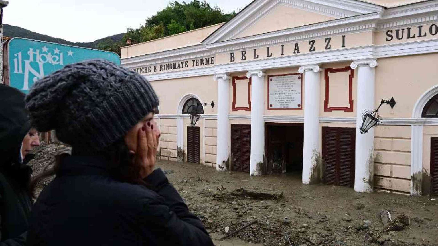 La suora di Casamicciola: «Chiedo una preghiera». Il vescovo ospita gli sfollati