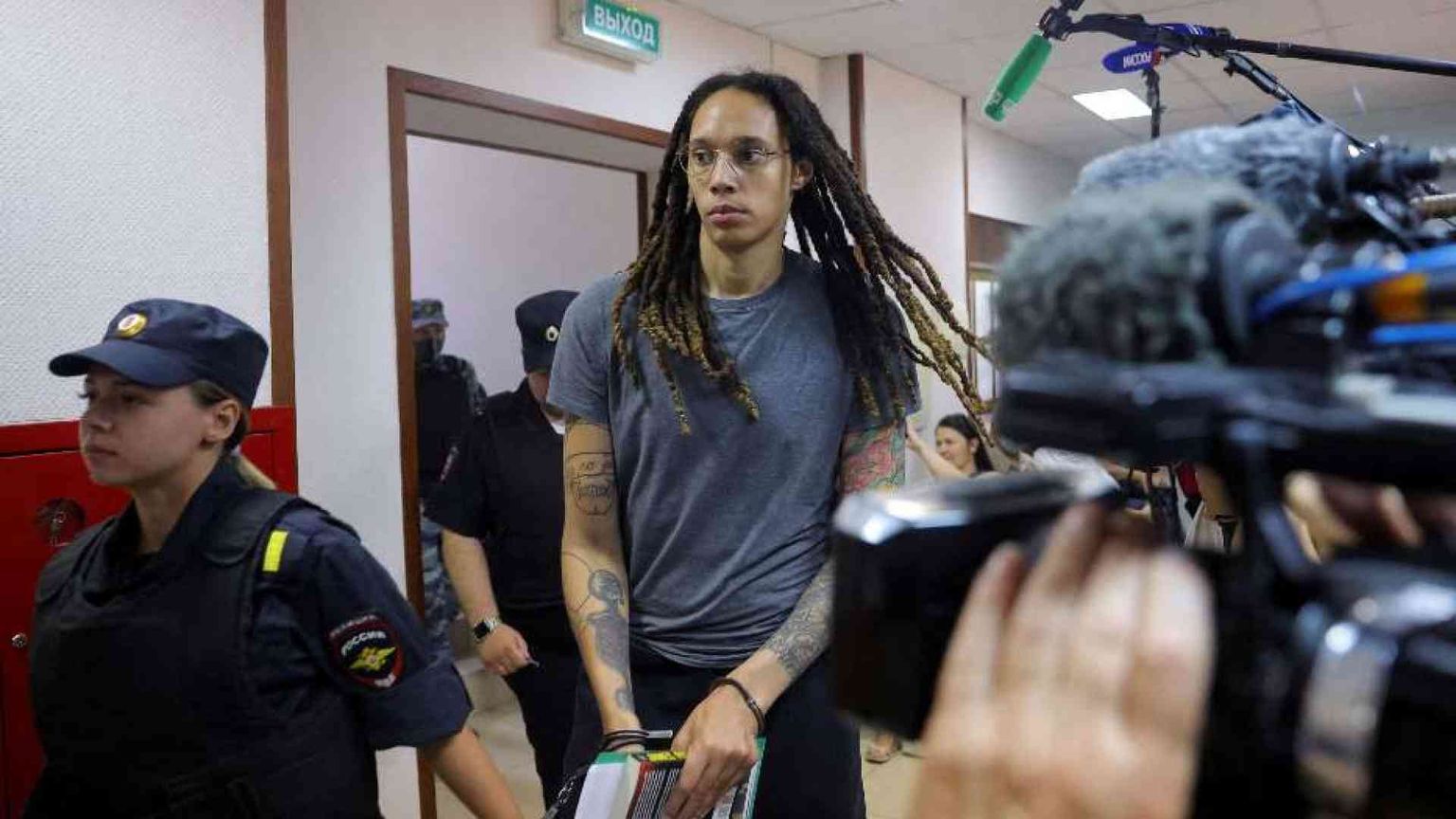 Liberata Brittney Griner. La giocatrice di basket era detenuta in Russia