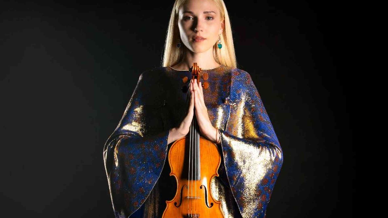 Anastasiya Petryshak, l'angelo del violino suona per l'Ucraina