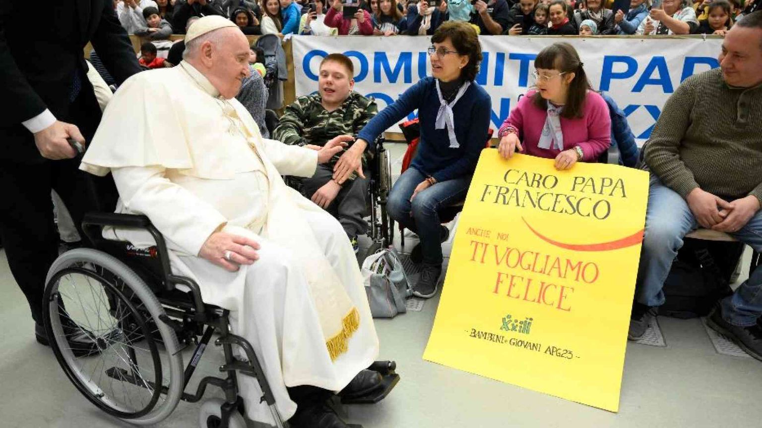 Il Papa: la famiglia è il luogo dove curare tutti