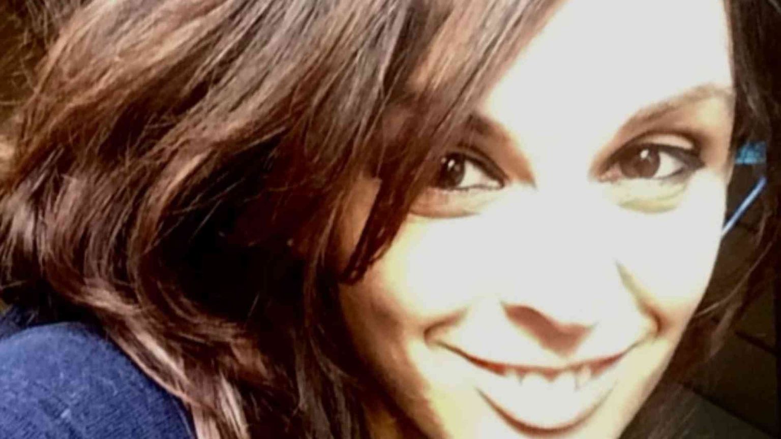 Niente abbracci, siamo inglesi (e neppure «si batte il cinque»)