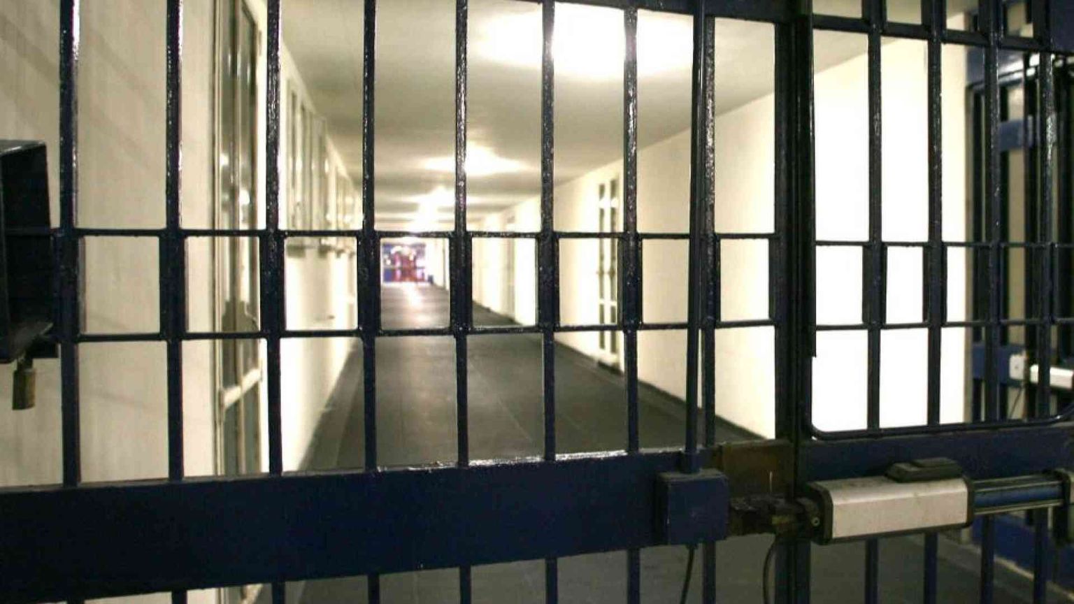 La vita dei boss al 41bis: ordini e legali conniventi