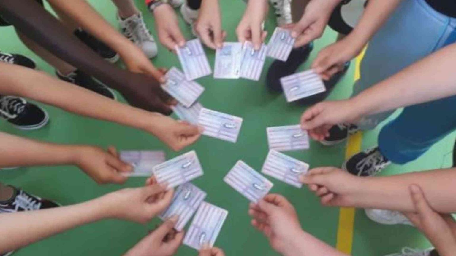 Smartphone, i ragazzi con il “patentino” (e perché servirebbe a tutti)