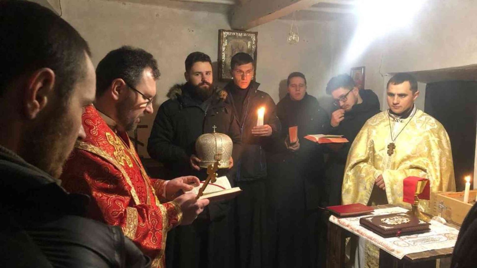 Il vescovo in esilio: cinquemila chilometri al mese per raggiungere i fedeli