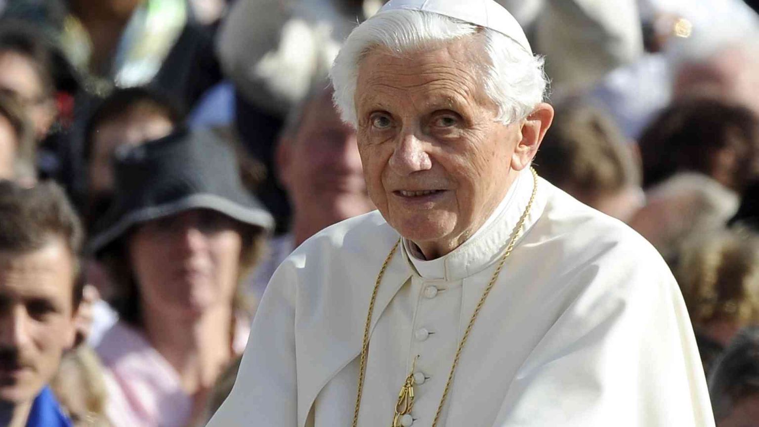 Un mese fa la morte di Benedetto XVI. «Un Papa moderno, quasi illuminista»