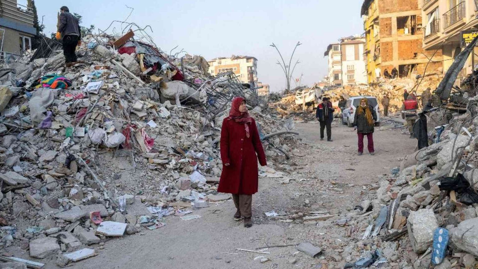 41mila morti, ancora sopravvissuti. Turchia, arrestati cento costruttori