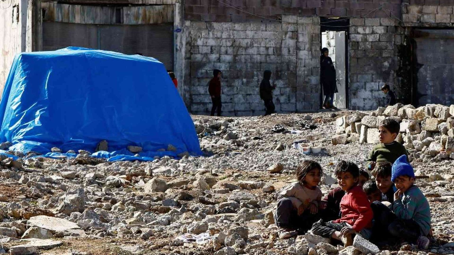 «La Turchia continua a negare l’ingresso dei soccorsi nei villaggi curdi»