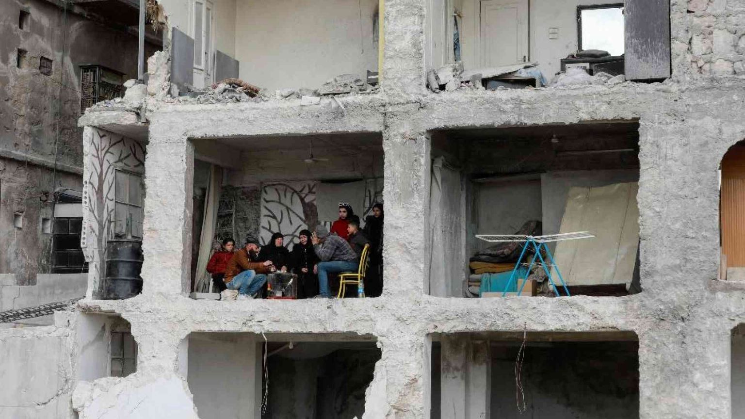 Solidarietà e aiuti: il segretario generale della Cei Baturi in Siria