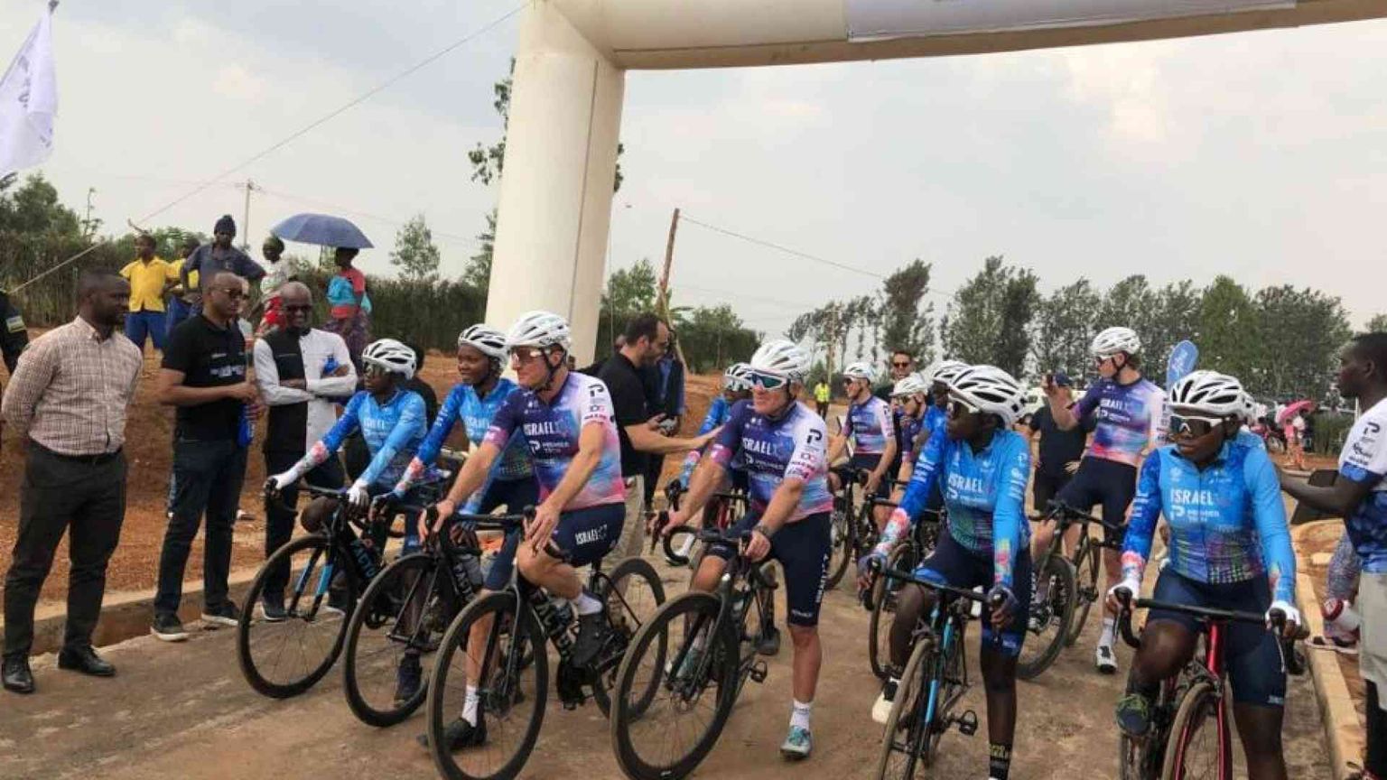 Un grande centro di allenamento per i ciclisti del Ruanda "Mondiale"