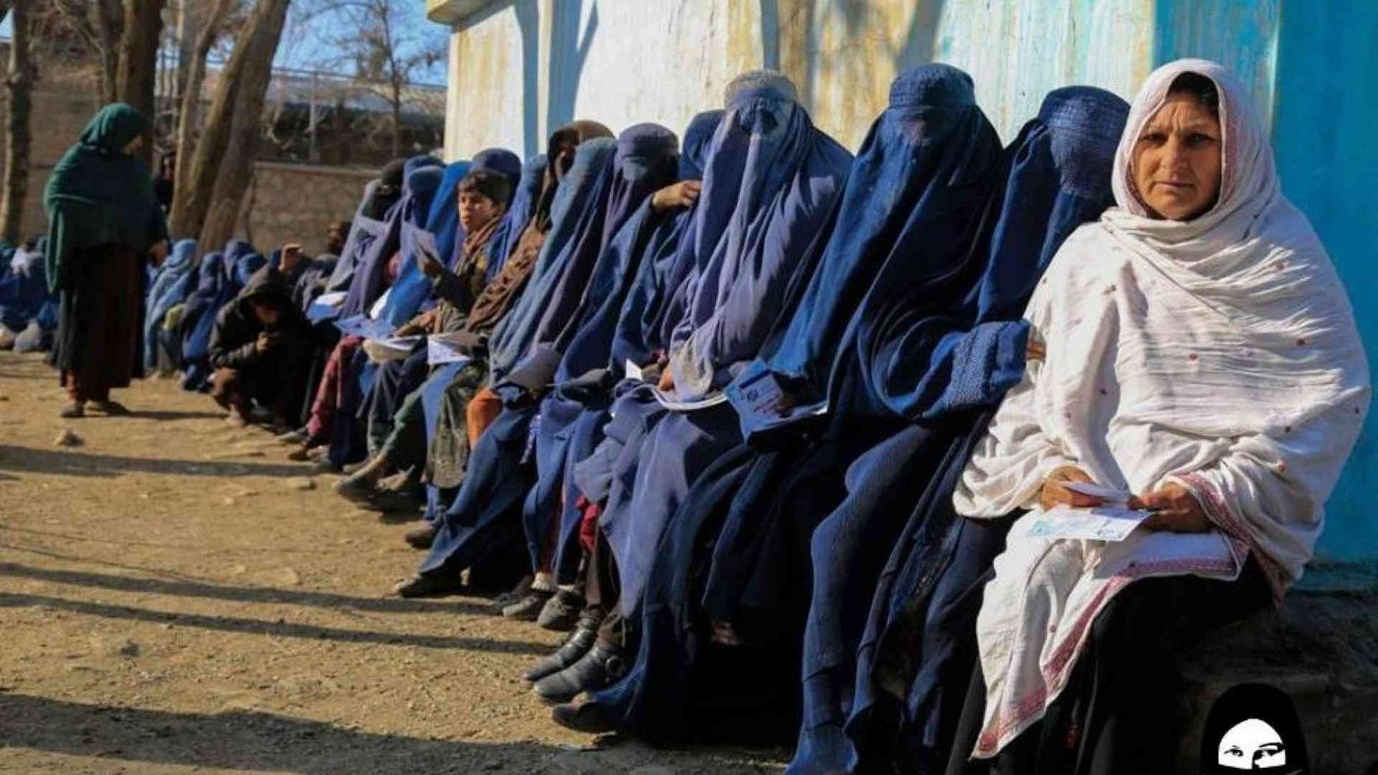 «Ci hanno tolto il lavoro, non il coraggio. Ma il silenzio ci disarma»