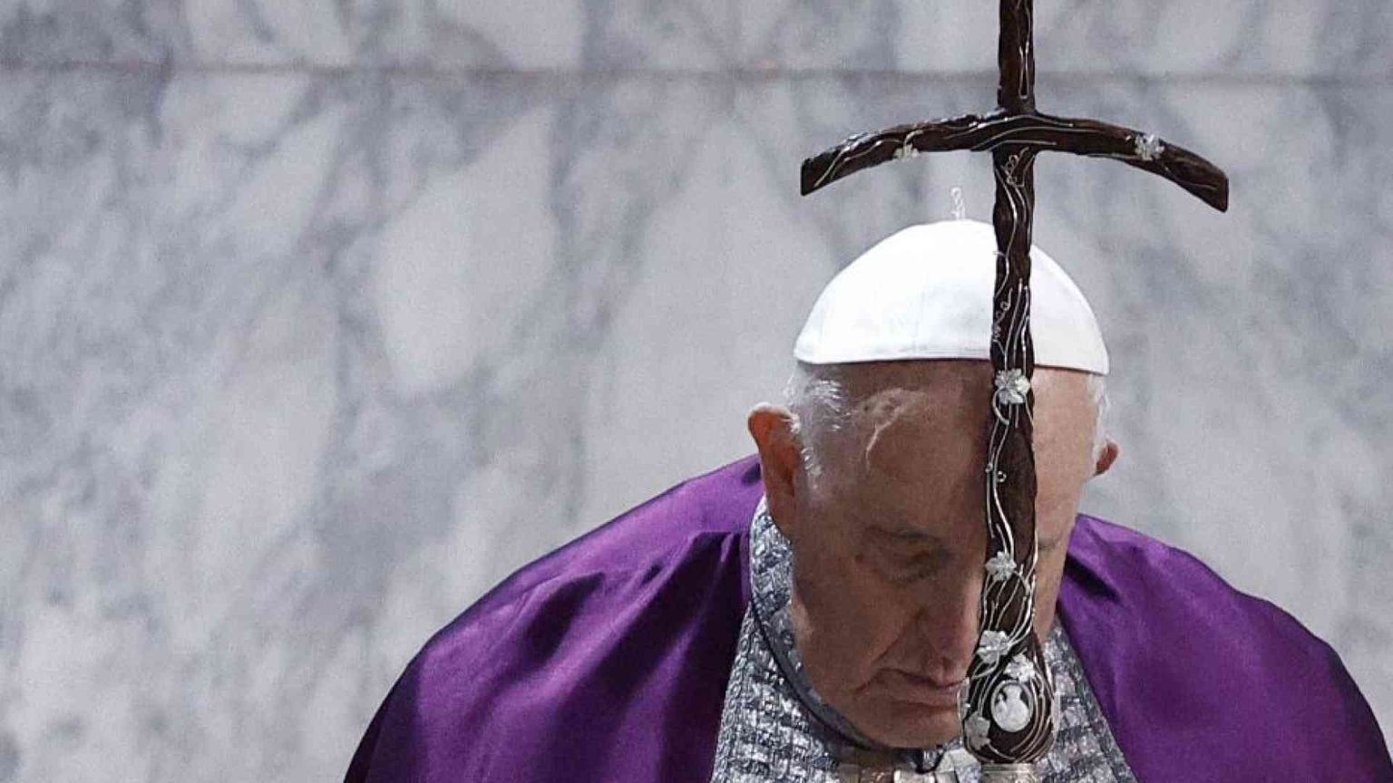 Sospesi gli impegni del Papa, impegnato negli esercizi spirituali