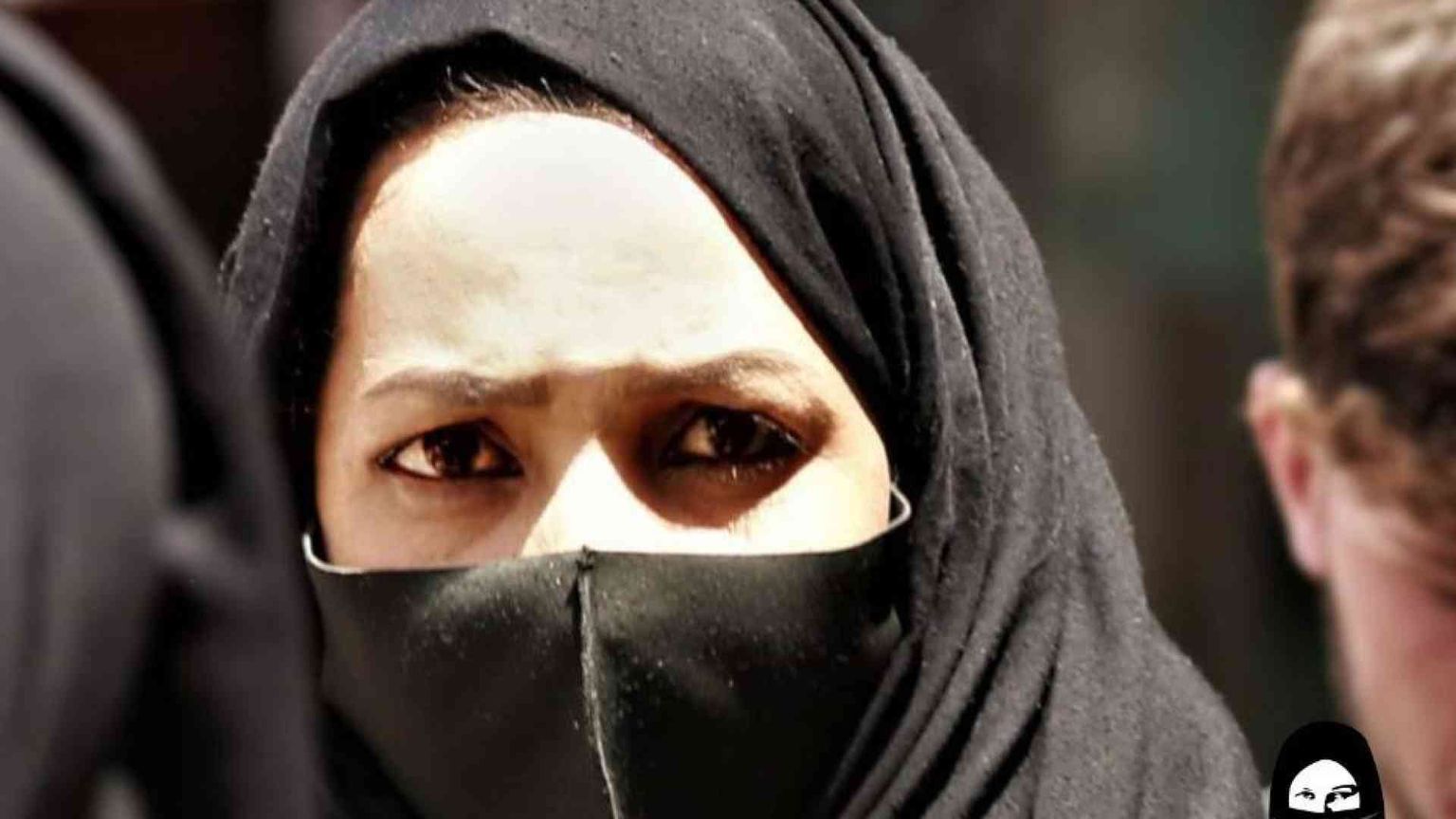 Zamira: i taleban ci rubano il futuro. Basta arte, ora disegno solo per me