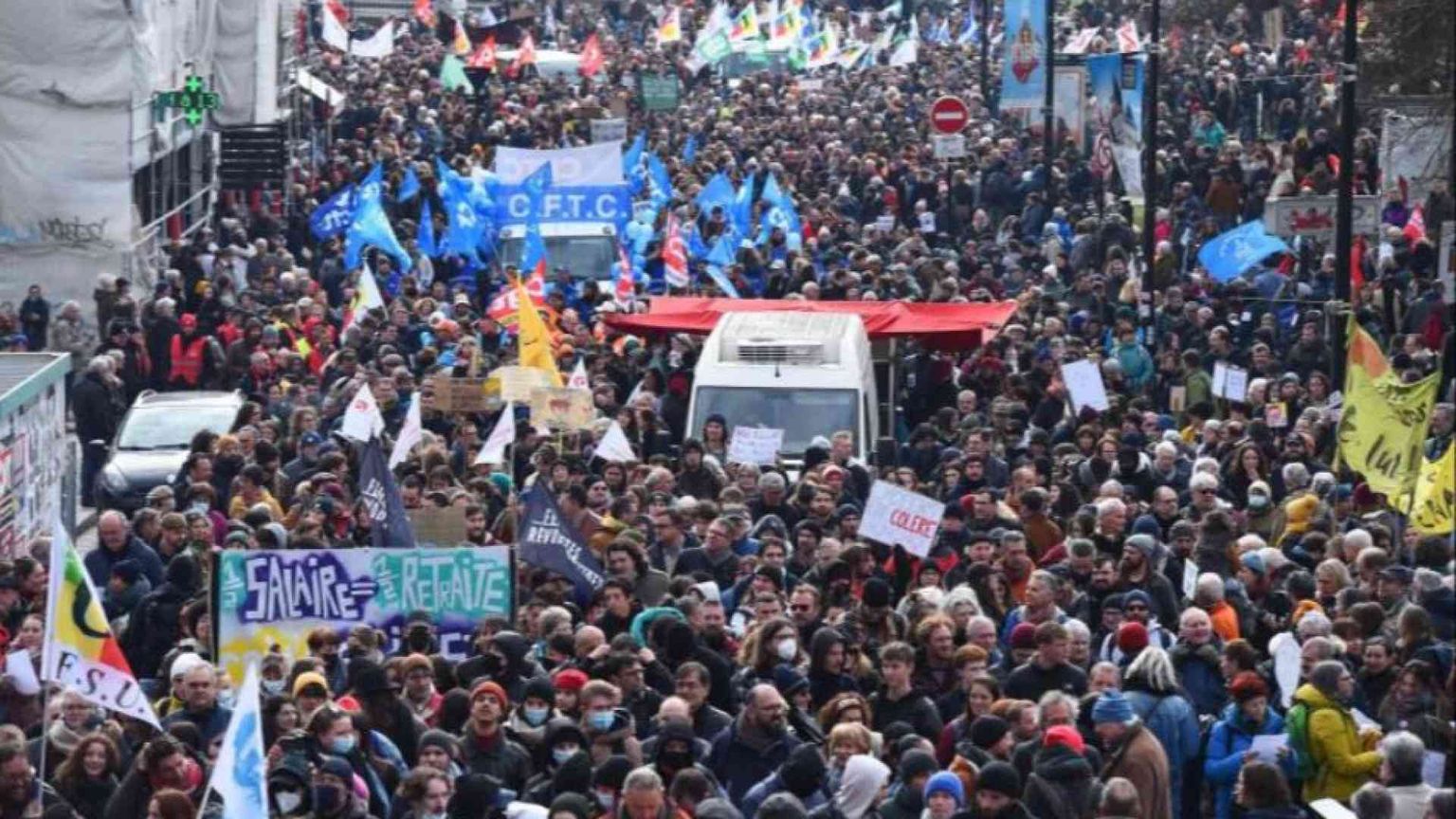 Liberté, égalité, pensione. La Francia si ferma ancora contro la riforma