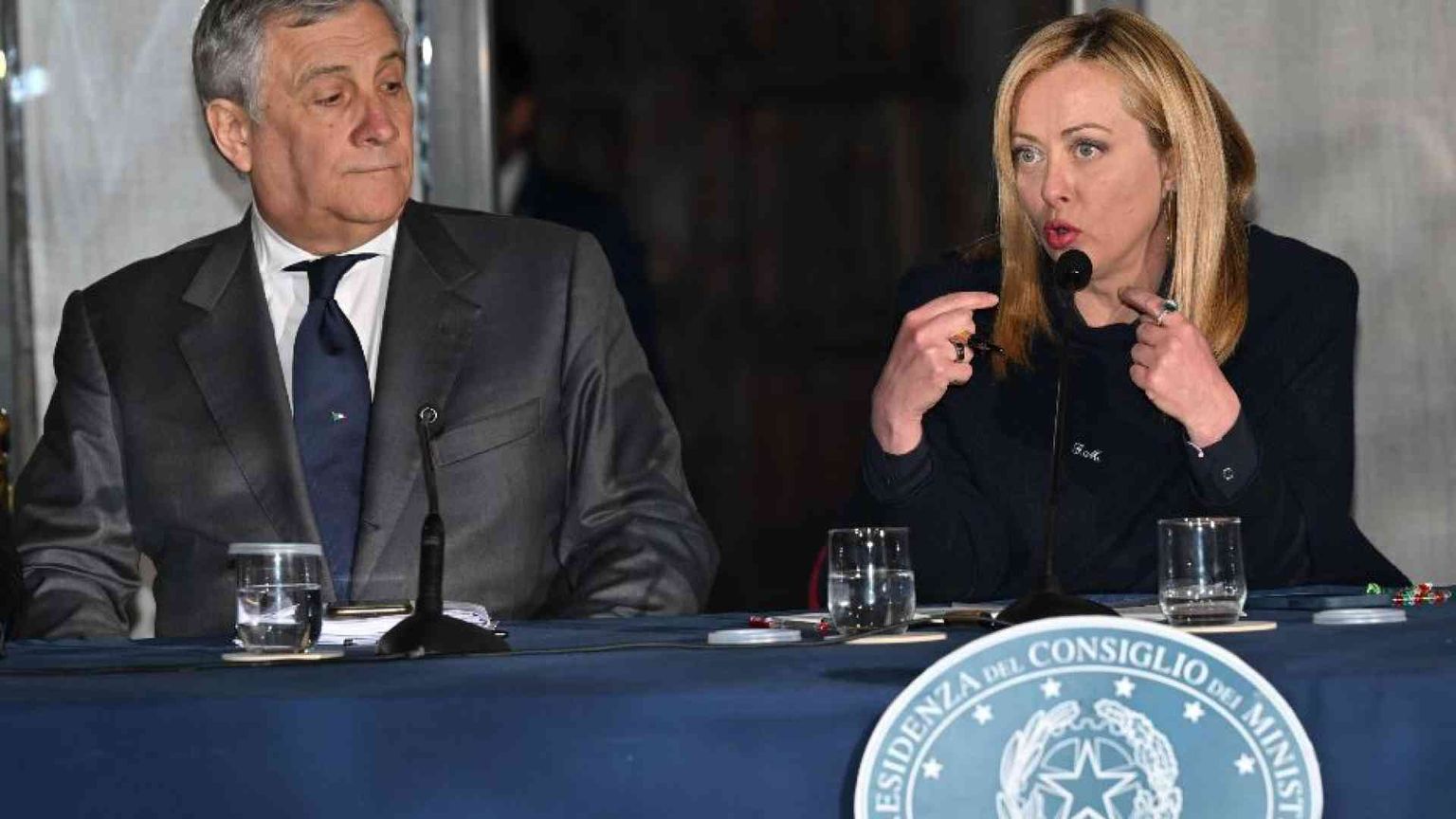 Stretta sui trafficanti, più sorveglianza in mare: le misure del governo